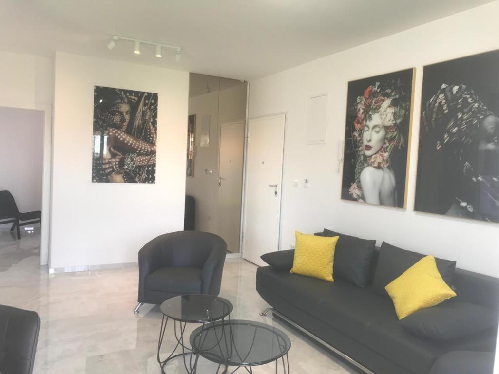 Hedonist-Luxury 2 Bedroom Apartment With Private Hot Tub, Garden And Free Parking تروغير المظهر الخارجي الصورة