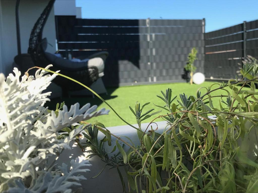 Hedonist-Luxury 2 Bedroom Apartment With Private Hot Tub, Garden And Free Parking تروغير المظهر الخارجي الصورة